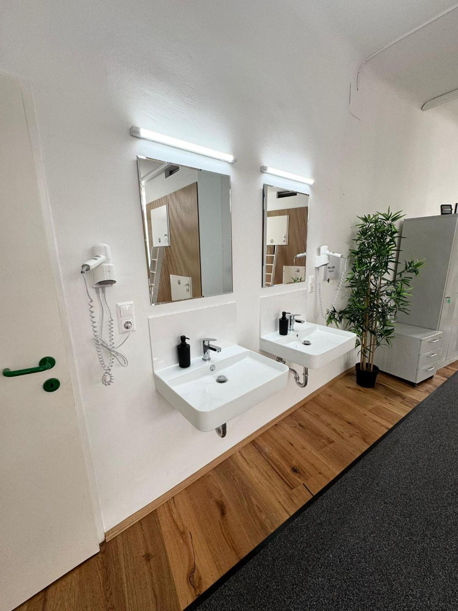 Robin Wood Apartment Wina Bagian luar foto